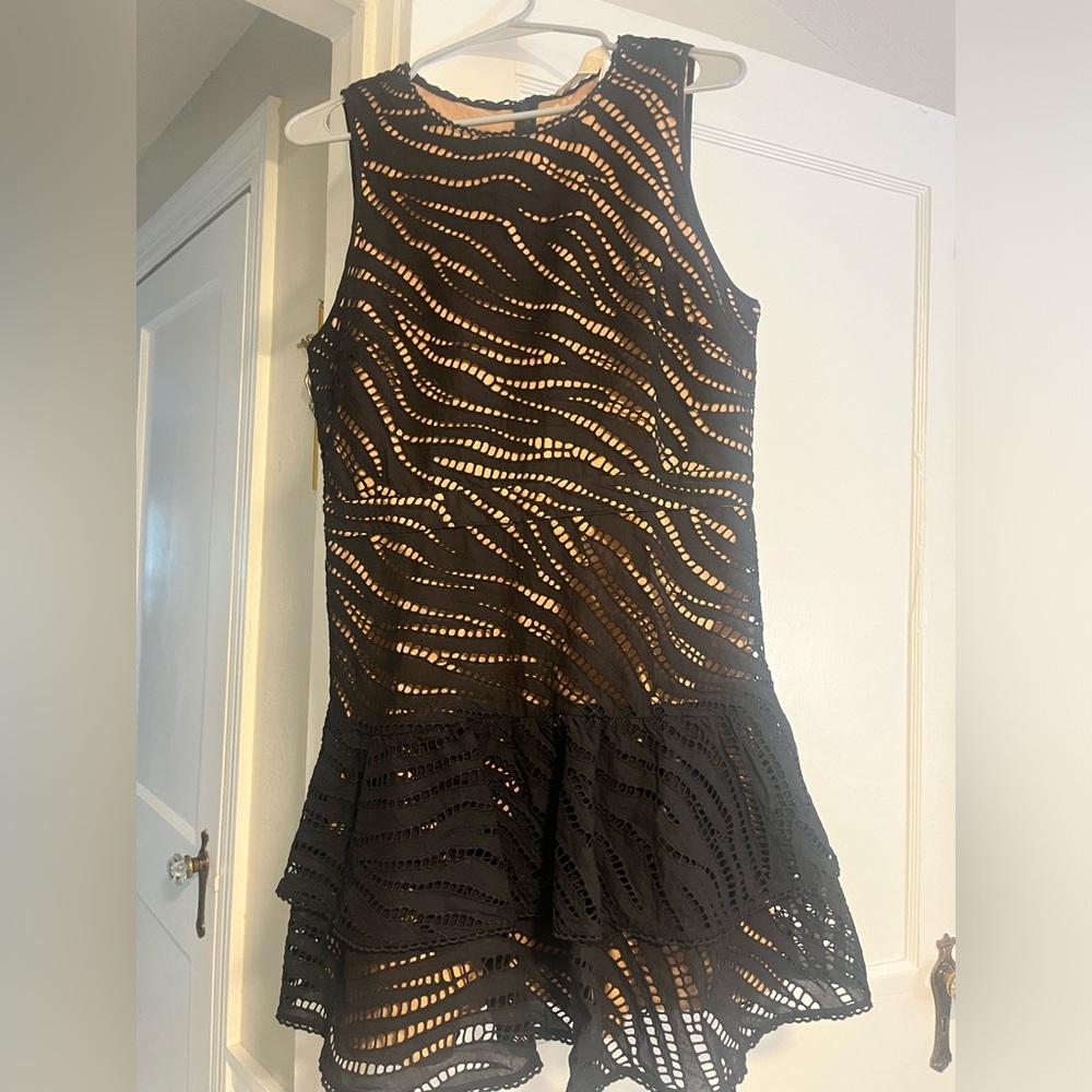 NWT Michael Kors Zebra Eyelet Cotton Ruffle Dress - Picture 3 of 5